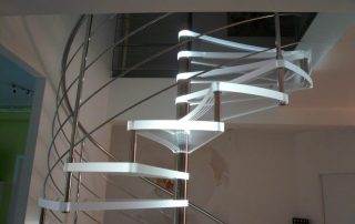 Escalier en verre acrylique